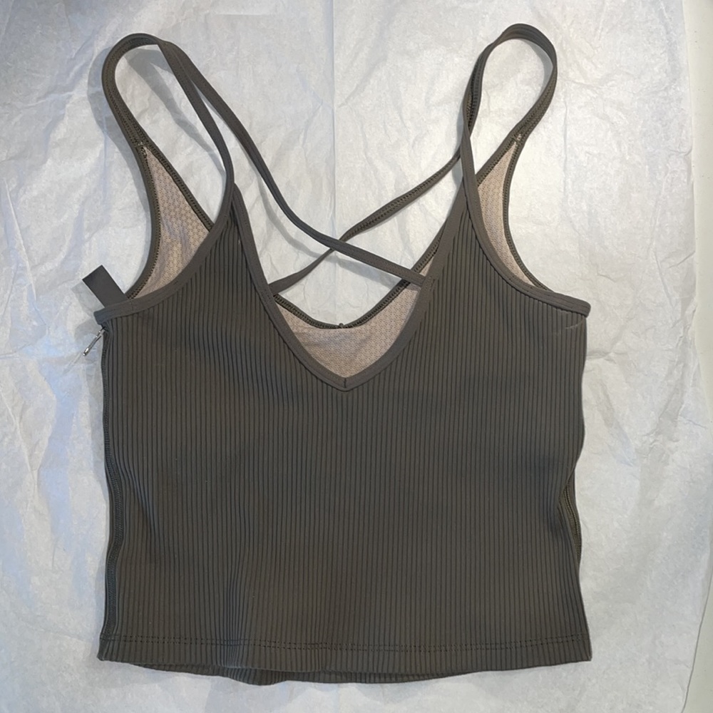Vuori Olive Tank Top - Picture 2 of 5